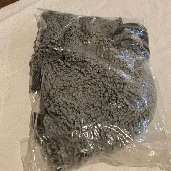 North & Acrux fleece pull over. - Picture 2 of 12